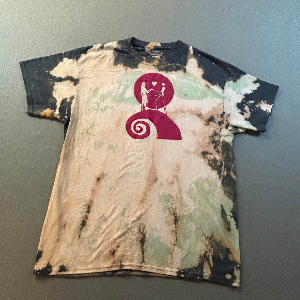 Gildan Nightmare Before Christmas Bleach Wash Graphic T Shirt Mens L Jack Sally